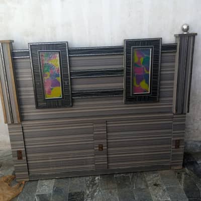 6 by 5 ka bed hy with matres hy devider k sth