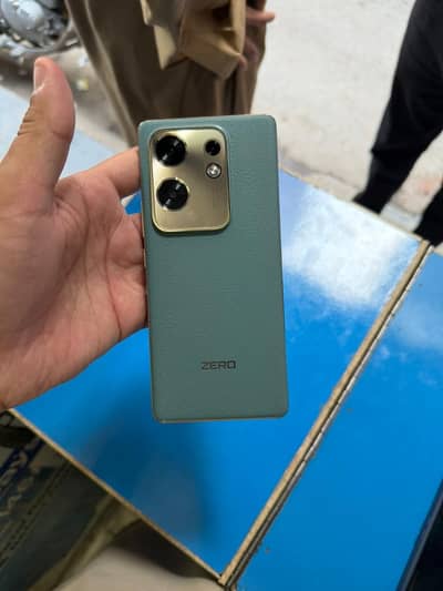 Infinix Zero 30