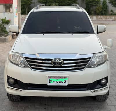 Toyota Fortuner 2013