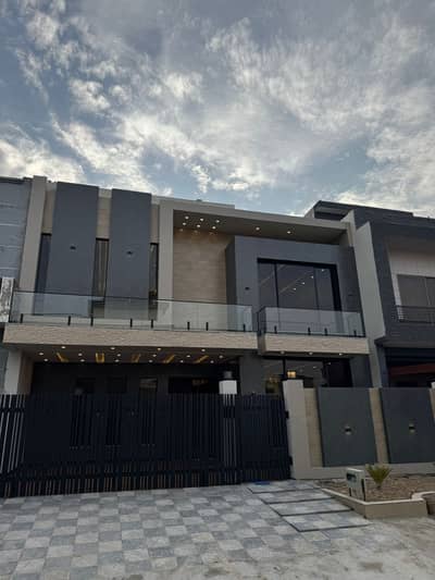 10 Marla ( 35*70 in B 1 ) Brand New Double Unit Double Story House Available.