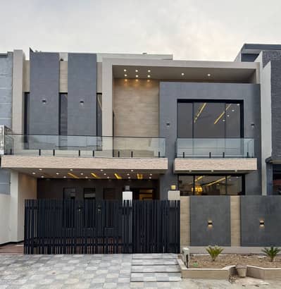 10 Marla ( 35*70 in B 1 ) Brand New Double Unit Double Story House Available.