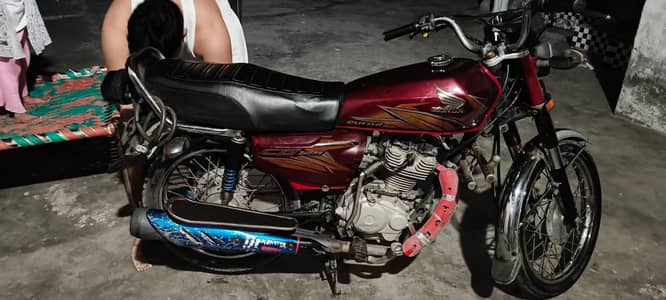 Honda 125cc full original condition 90 parsont ok