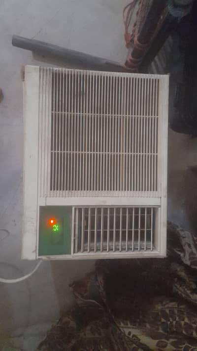 Johnson’s window ac -EXELLENT CONDITION-thandi colloing