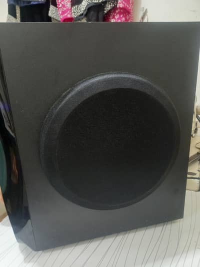 Audionic model R30