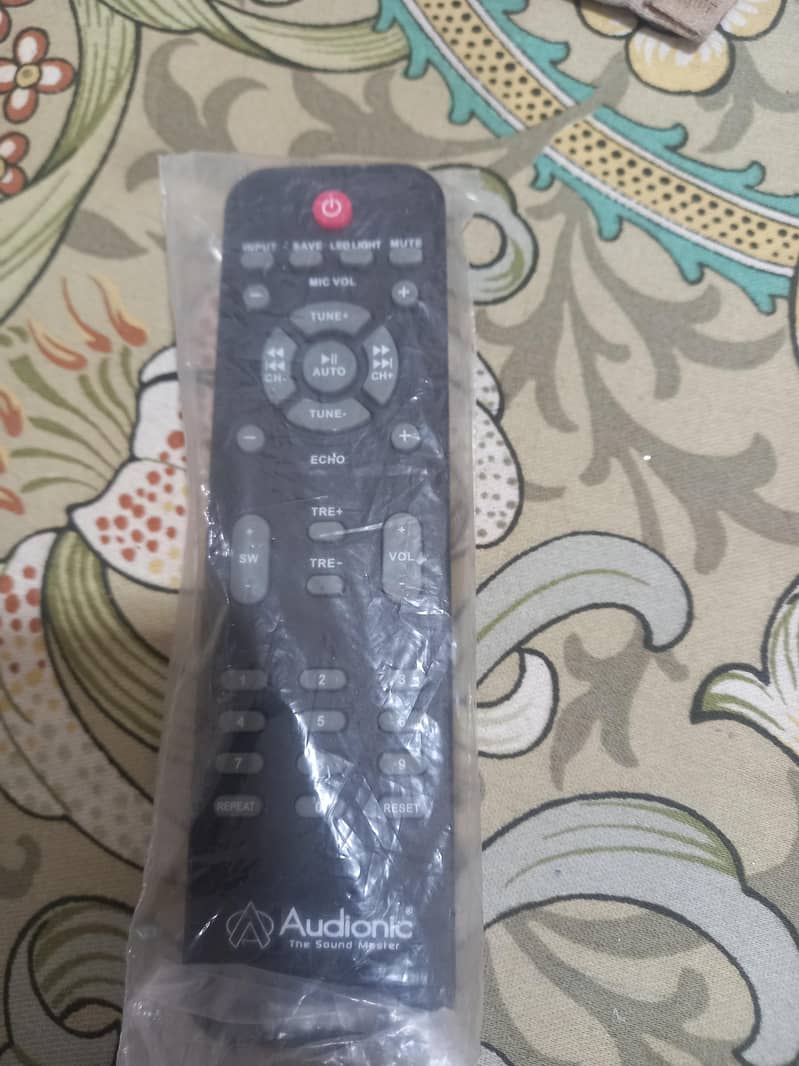 Audionic model R30 3