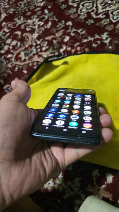 vivo v23e 12/256 condition good can sea pics just panel change ha