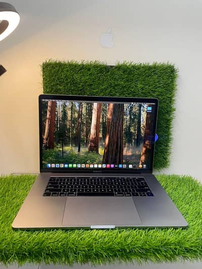 Apple MacBook Pro 2019 |15 Inch | Core i9| 16 GB RAM | 512 Gb SSD