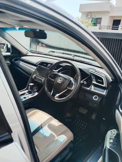 civic dec 2021 ug first owner total genuine own name red 2022