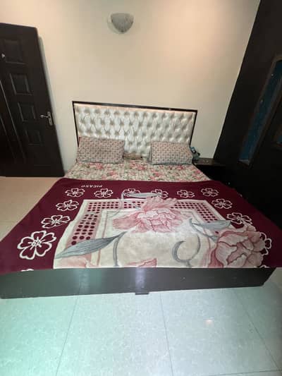 King bed with side tables