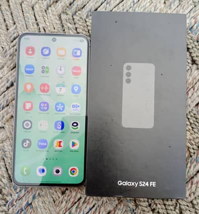 S24FE JUST BOX OPEN SIM LOCK 8/128 BRAND NEW