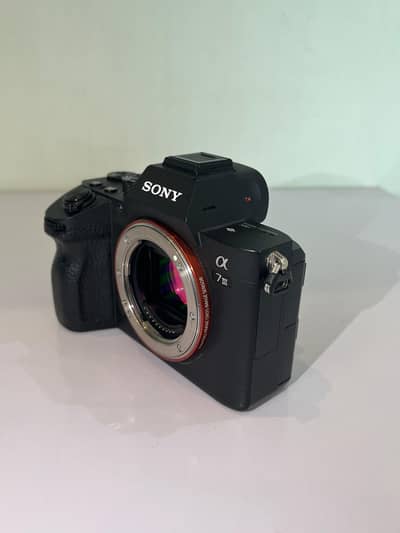 Sony A7iii Full Frame Mirrorless - Low Shutter - Clean Body