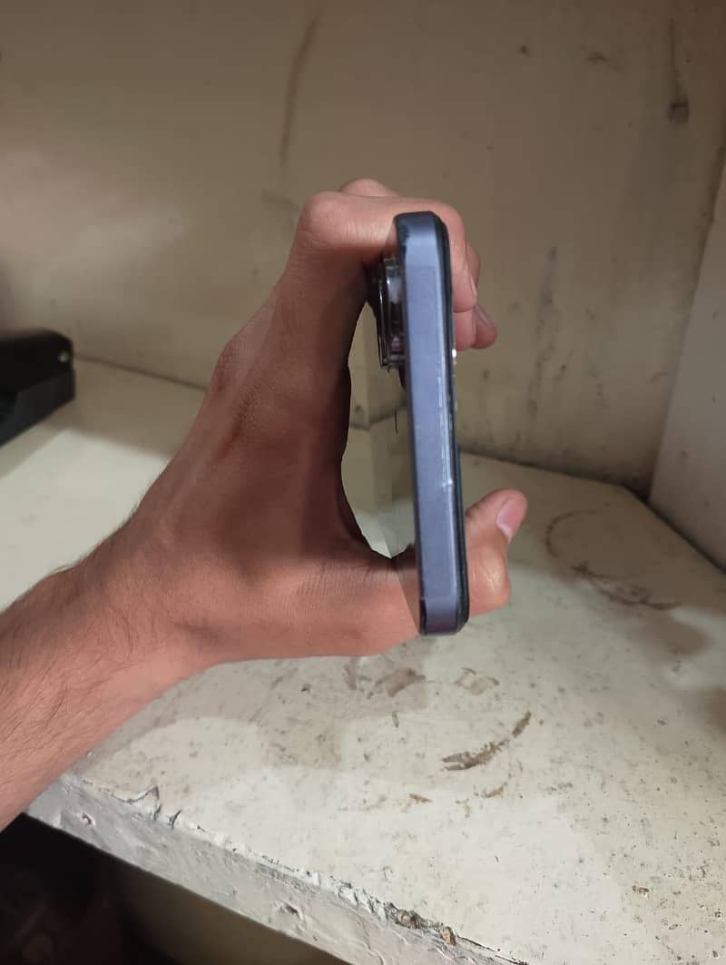 Realme Note 60 4