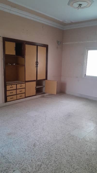 A Prime Location House Of 350 Square Yards In Karachi