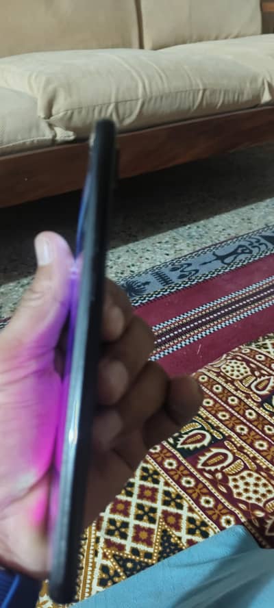 4 gb ram hai or 64 gb storage hai