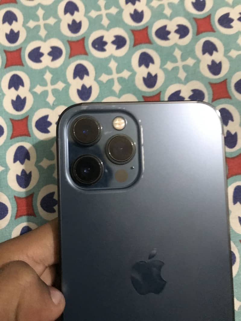iPhone 12 pro max 3