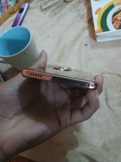 viveo v 40 e 8+256 bg all ok 10 by 10 phone all ok