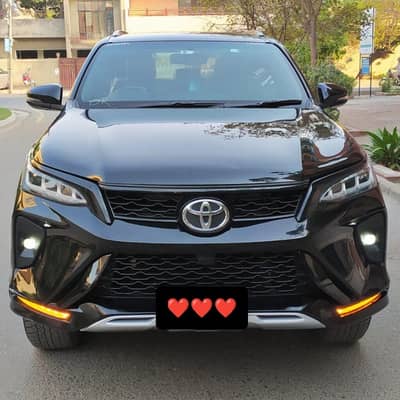 Toyota Fortuner Full Original