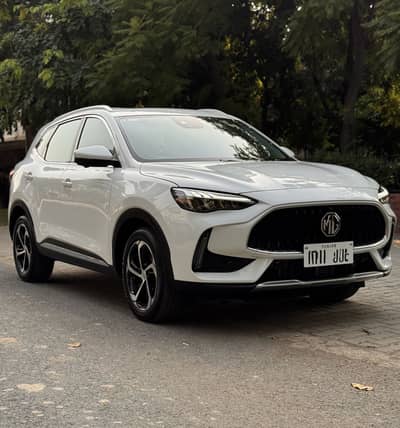 MG HS PHEV 2025 Immaculate Condition - MG Maintained with 2 Chargers