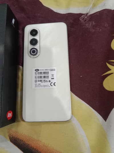 itel mobile 6GB 128GB