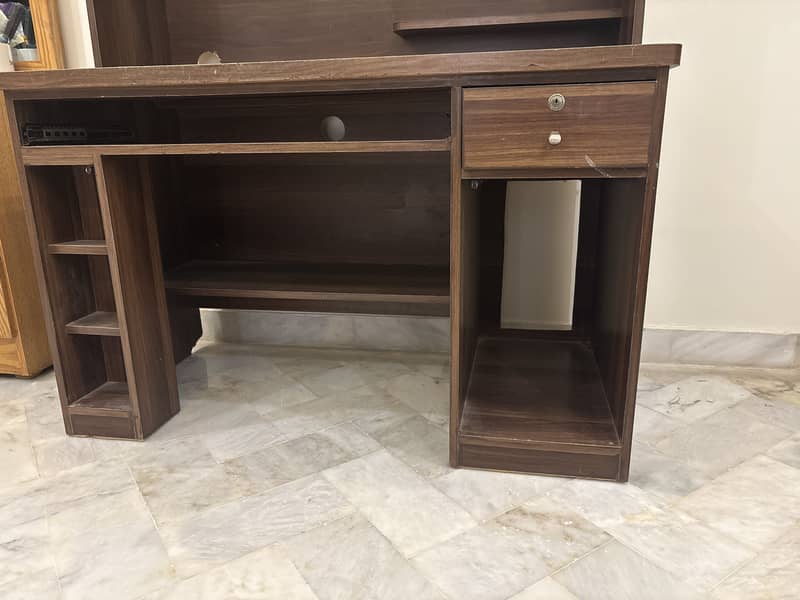 Computer/Study Table 0