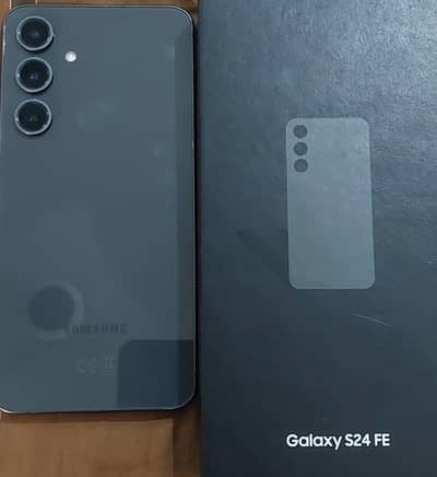 Samsung Mobile S24 fE