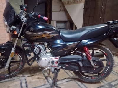 Yamaha Ybz 125cc. model 2022 good condition mechanically 100%. .