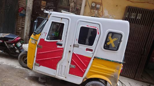 ROZGAR Auto rickshaw 200cc. fiber body