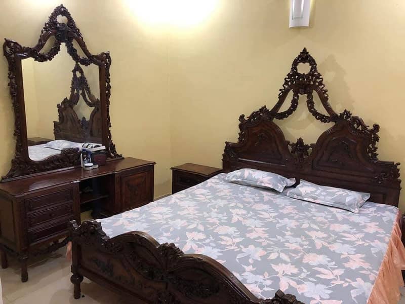 solid wood bedset 2