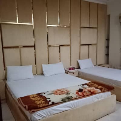 Daily basis room for rent in Gulistan e Jauhar