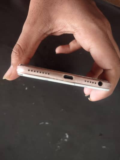 OPPO F1s (4GB RAM ) ( 64 GB ROM ) HIGH PERFORMANCE AND ORIGNAL DISPLAY