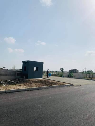 PIR AHMED ZAMAN TOWN BLOCK 1 120 YARDS PLOT AVAILABLE FOR SALE