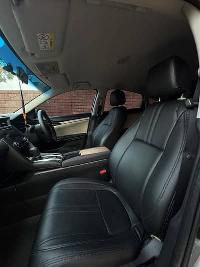 Selling Honda civic in total genuine condition and genuine paint