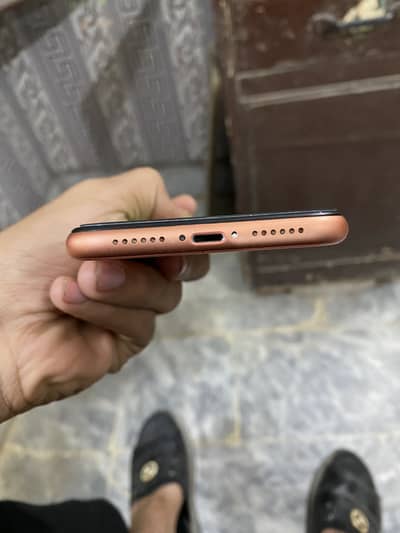 i phone xr orignal and 10 by 10 condion no open repair 3 month simtime