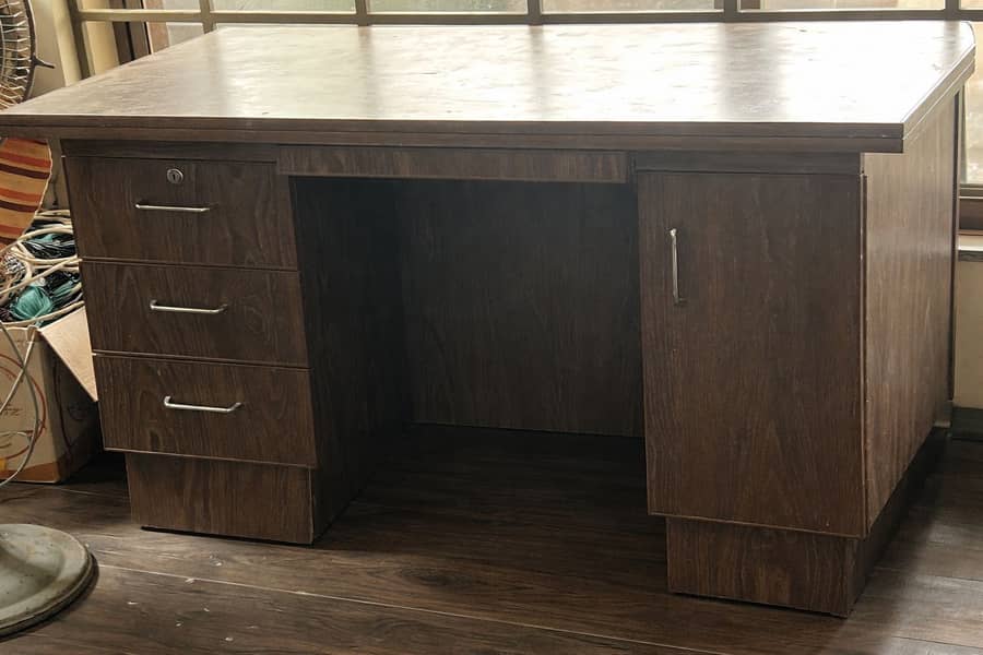 Study table/kitchen table 0