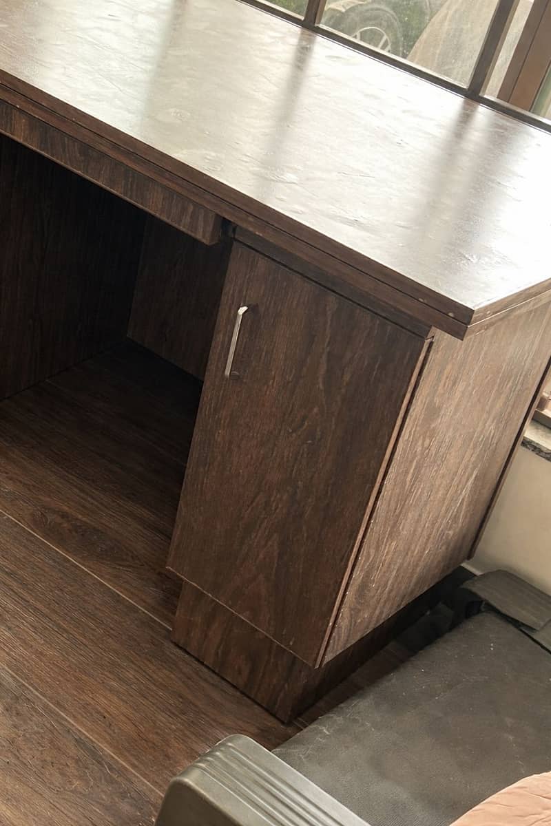 Study table/kitchen table 2