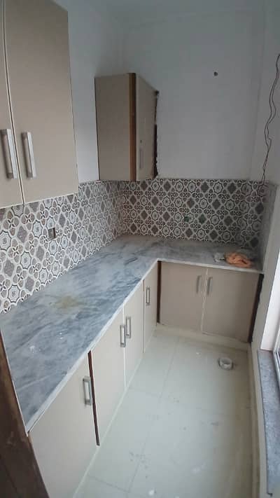 4 Marla Flat Available For Rent