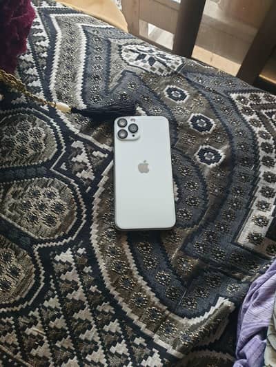 iphone xs 64gb PTA APPROVED  converted to 11 pro