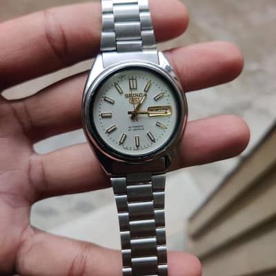 Two Original Brand Watches - Seiko 5 Automatic & Timex Indiglo