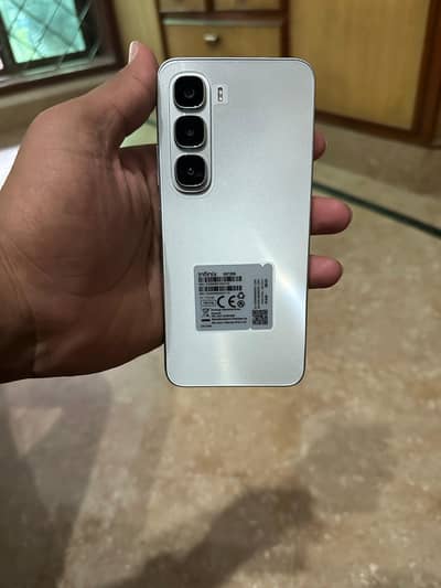 Infinix hot 60i 10/10 6/128