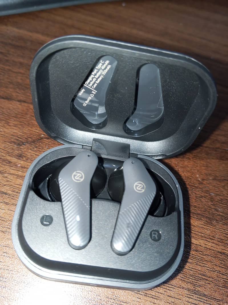 Zero earbuds+ . . . 0