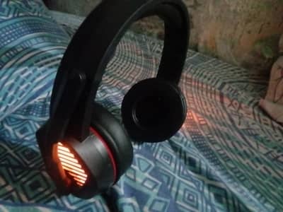 Gaming headphones