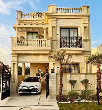 5 MARLA BRAND NEW HOUSE ON ELEGANT LOCATION NEAREST TO PARK AVAILABLE FOR SALE IN NLC