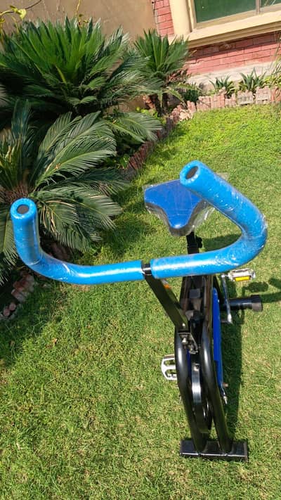 Regular stationary bike  new daba pack price negotiable