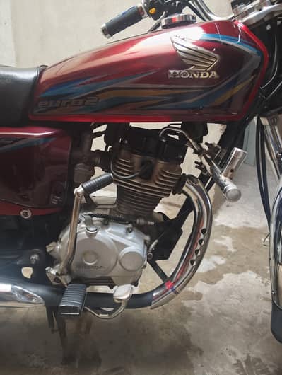 Honda 125c. total new condition