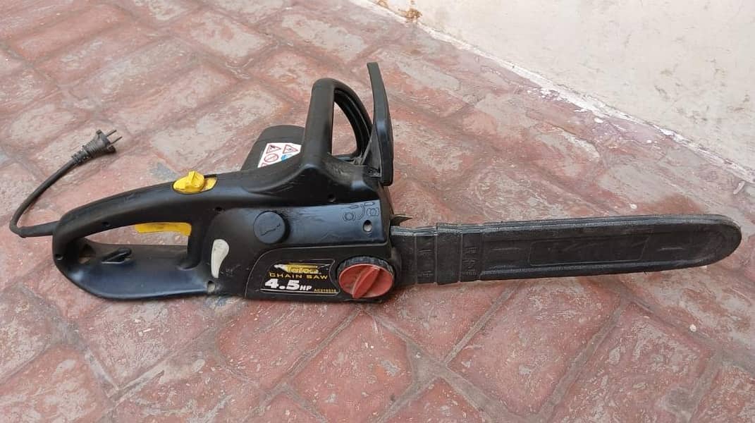 Electronic Chainsaw 2