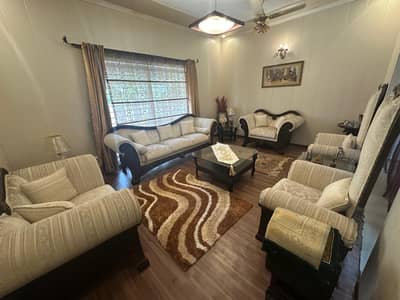 House for Buy in DHA phase 8 (PARK VIEW ) block C