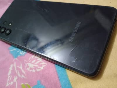 SAMSUNG A32 . . EXCHANGE POSSIBLE