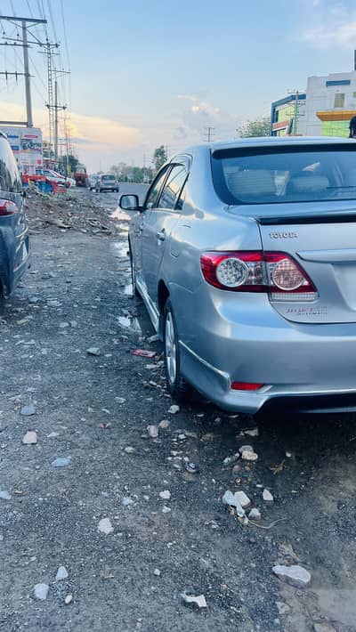 Corola altis SR 1.6 crustonic 2014 silver