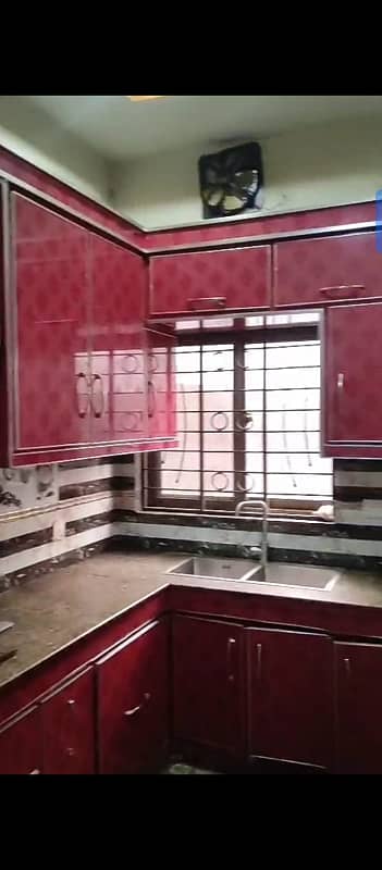 10 MARLA BEAUTIFUL HOUSE AVAILABLE FOR RENT IN LDA AVENUE 1 BLOCK G