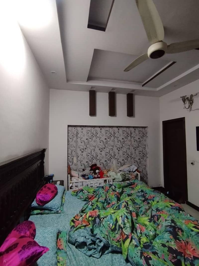 Tile floor fully maintained 0